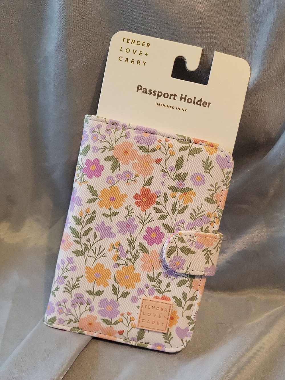 Tender Love + Carry  Passport Holder Brand New Li